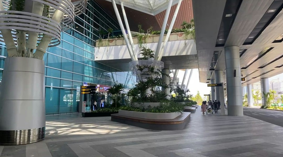 Airport Terminal Transfer